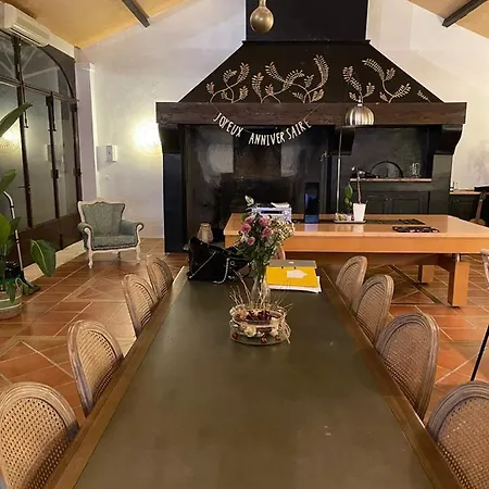 Des Perrines Pernes-les-Fontaines